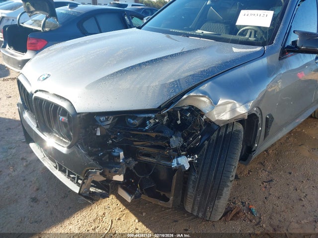 5UX33EU01T9086977 BMW X5 M60i