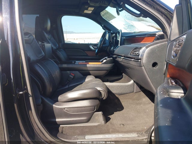 2021 LINCOLN NAVIGATOR 5LMJJ2KT0MEL03009 Photo 4