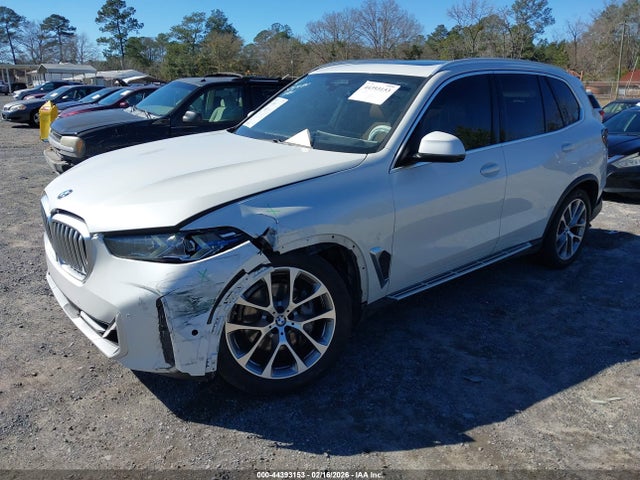 2024 BMW X5 5UX23EU00R9S37490 Photo 1