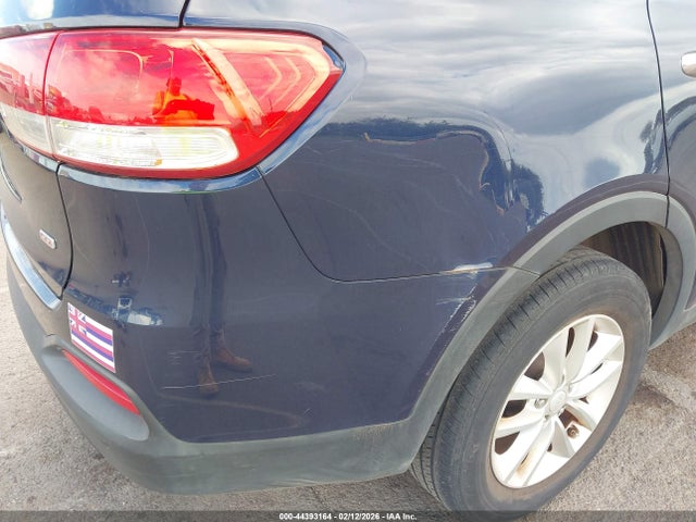 5XYPG4A33GG177284 KIA Sorento 2.4l Lx