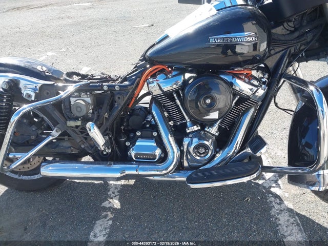 2019 HARLEY-DAVIDSON FLHTCU 1HD1FCC11KB636005 Photo 7