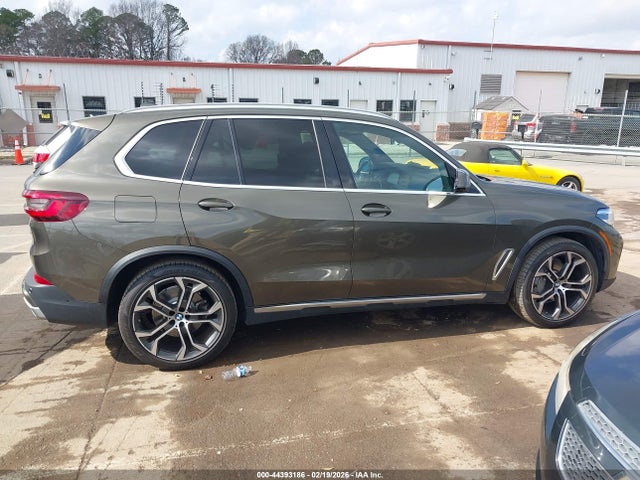 44393186 :رقم المزاد ، 5UXCR6C05N9K22035 vin ، 2022 Bmw X5 Xdrive40i مزاد بيع