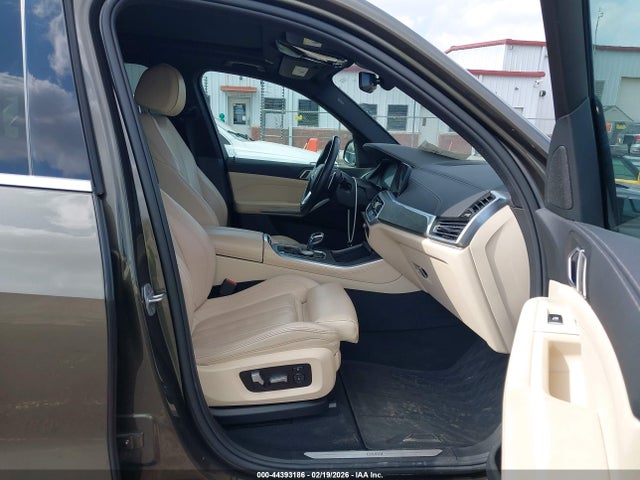44393186 :رقم المزاد ، 5UXCR6C05N9K22035 vin ، 2022 Bmw X5 Xdrive40i مزاد بيع