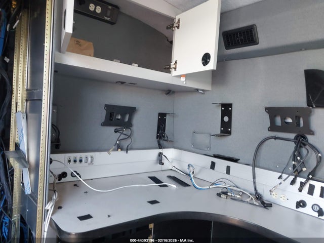 Ford Transit-350 2017 1FTBW2CMDHKA41634 Image 22