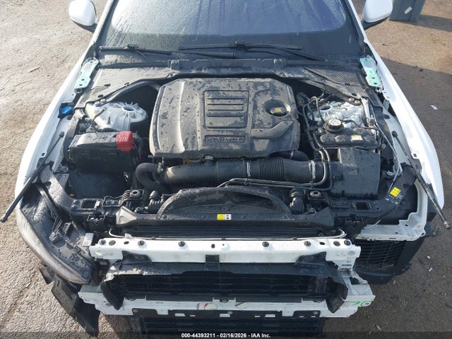 2020 JAGUAR XE SAJAJ4FX5LCP63438 Photo 9