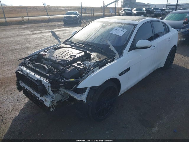 2020 JAGUAR XE SAJAJ4FX5LCP63438 Photo 1