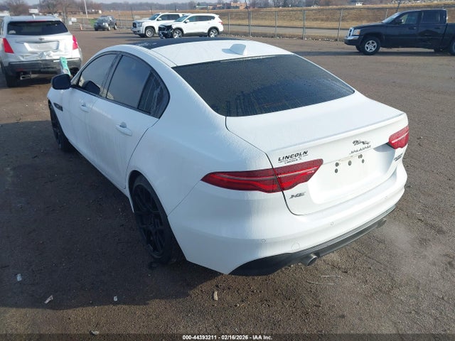 2020 JAGUAR XE SAJAJ4FX5LCP63438 Photo 2
