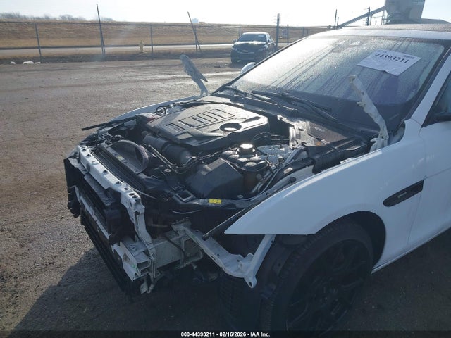 2020 JAGUAR XE SAJAJ4FX5LCP63438 Photo 5