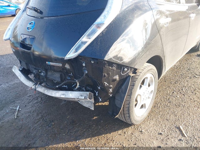 Nissan LEAF SV 2015 1N4AZ0CP3FC301832 Image 17