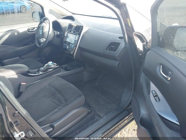 Nissan LEAF SV 2015 1N4AZ0CP3FC301832 Image 5