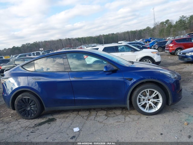 Продаж на аукціоні авто 2021 Tesla Model Y Long Range Dual Motor All-wheel Drive, vin: 5YJYGDEE7MF305139, номер лоту: 44393246