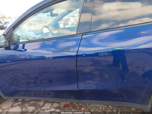 Продаж на аукціоні авто 2021 Tesla Model Y Long Range Dual Motor All-wheel Drive, vin: 5YJYGDEE7MF305139, номер лоту: 44393246