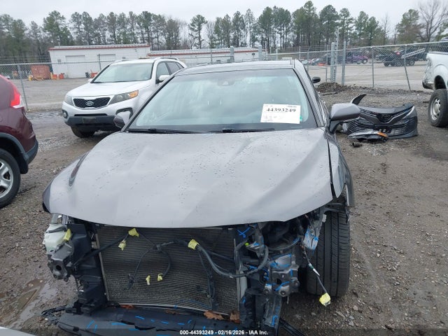 4T1B11HK9JU092961 Toyota CAMRY XLE