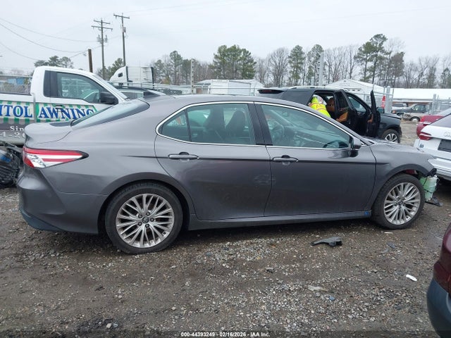 4T1B11HK9JU092961 Toyota CAMRY XLE