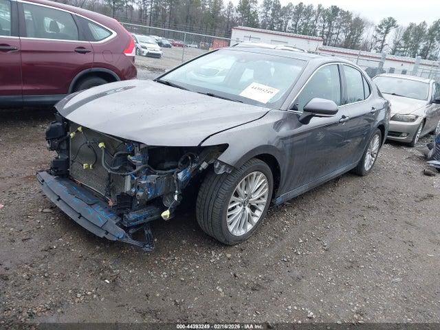 4T1B11HK9JU092961 Toyota CAMRY XLE