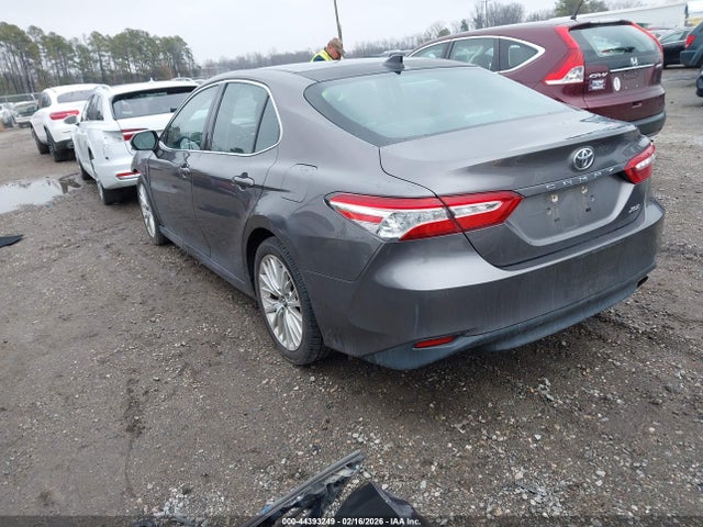 4T1B11HK9JU092961 Toyota CAMRY XLE