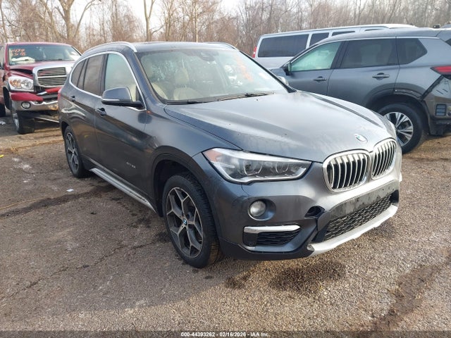 2016 BMW X1 WBXHT3C3XGP885328