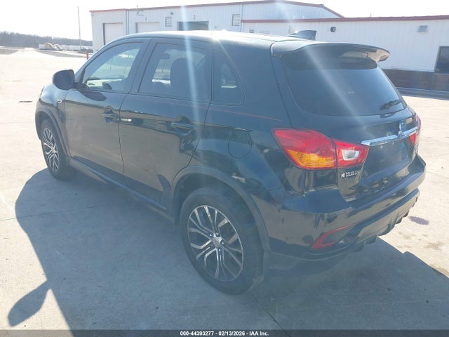 2018 MITSUBISHI OUTLANDER SPORT JA4AP3AW1JZ018776 Photo 2