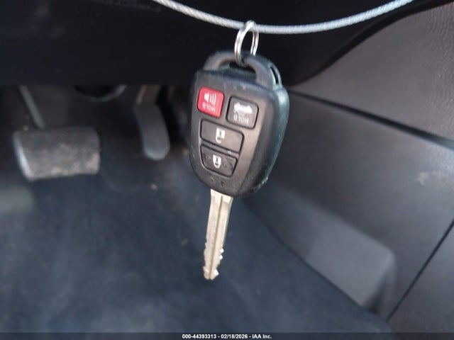 Toyota COROLLA LE 2018 5YFBURHEXJP850839 Image 11