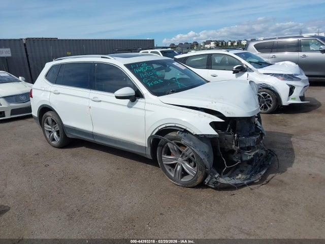 2018 VOLKSWAGEN TIGUAN 3VV4B7AX9JM098638