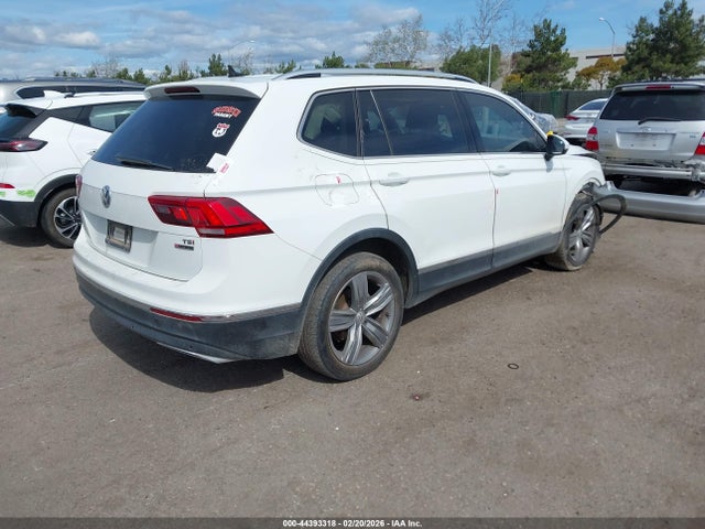 2018 VOLKSWAGEN TIGUAN 3VV4B7AX9JM098638 Photo 3