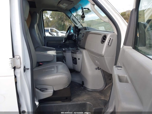 Ford E-250 Commercial 2014 1FTNE2EW8EDA12137 Image 5