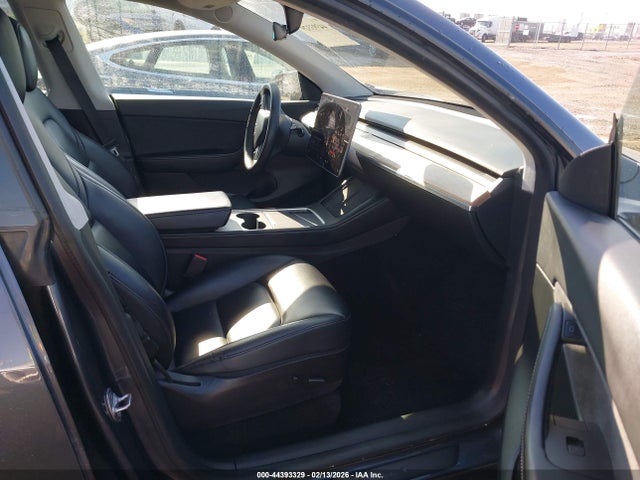 2021 TESLA MODEL Y 5YJYGDEE8MF209021 Photo 4
