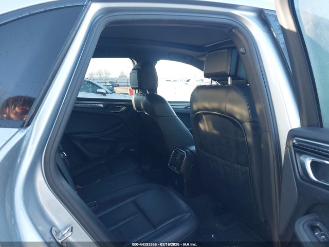 2019 PORSCHE MACAN WP1AA2A51KLB06657 Photo 7