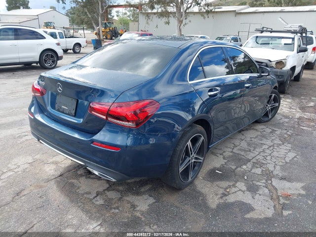 W1K3G4EB8MJ287913 Mercedes-Benz A 220