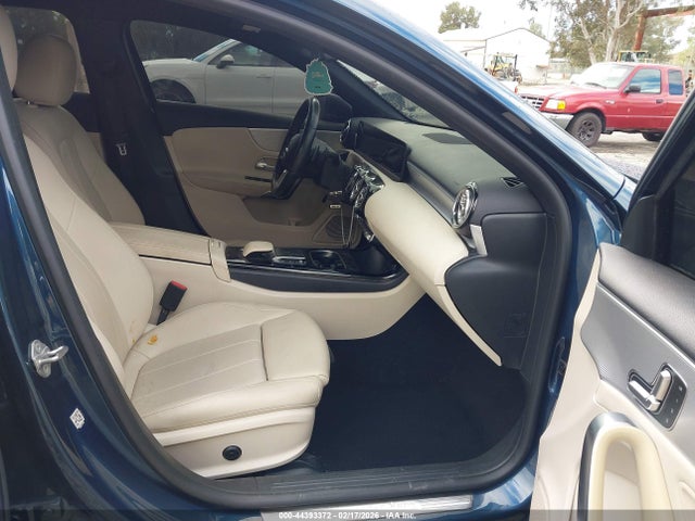 W1K3G4EB8MJ287913 Mercedes-Benz A 220