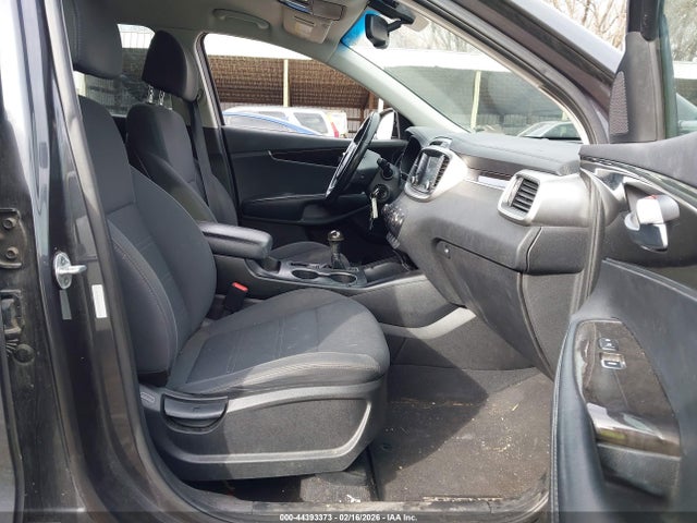 Продажа на аукционе авто 2017 Kia Sorento 2.4l Lx, vin: 5XYPGDA36HG271404, номер лота: 44393373
