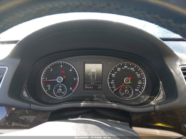 Продаж на аукціоні авто 2014 Volkswagen Passat 2.0l Tdi Sel Premium, vin: 1VWCN7A33EC059157, номер лоту: 44393387