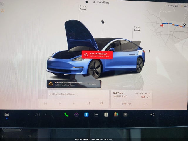 Продажа на аукционе авто 2023 Tesla Model 3 Rear-wheel Drive, vin: 5YJ3E1EAXPF674822, номер лота: 44393403