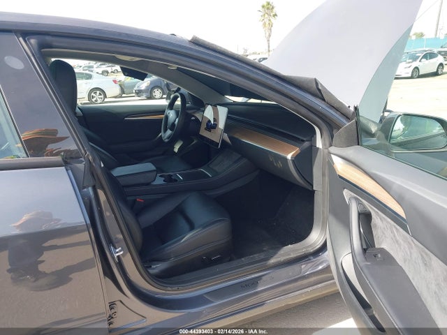 Продажа на аукционе авто 2023 Tesla Model 3 Rear-wheel Drive, vin: 5YJ3E1EAXPF674822, номер лота: 44393403