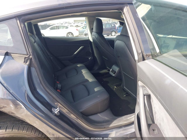 Продажа на аукционе авто 2023 Tesla Model 3 Rear-wheel Drive, vin: 5YJ3E1EAXPF674822, номер лота: 44393403