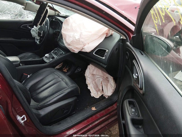 44393419 :رقم المزاد ، 1C3CCCCB6FN520707 vin ، 2015 Chrysler 200 C مزاد بيع