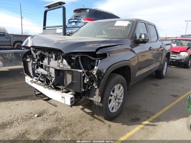 Toyota Tundra Sr5 2025 5TFLA5DB9SX304022 Image 2