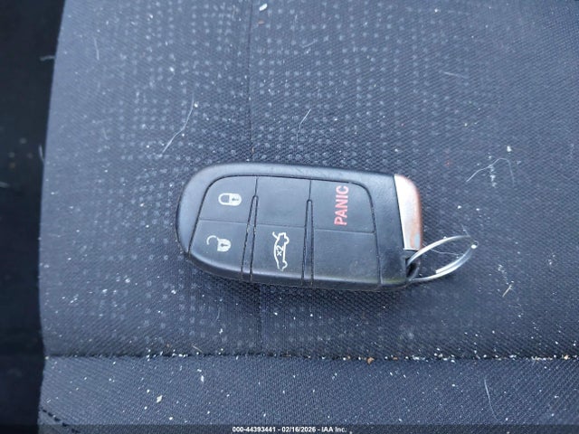 Продажа на аукционе авто 2016 Chrysler 200 Limited, vin: 1C3CCCAB9GN122623, номер лота: 44393441