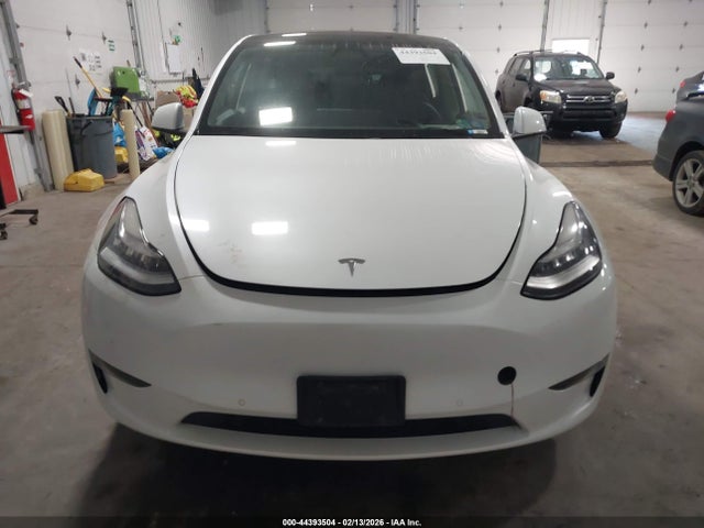 7SAYGDEE1NF357371 Tesla Model Y Long Range Dual Motor All-wheel Drive