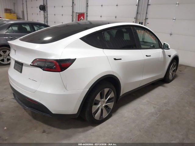 7SAYGDEE1NF357371 Tesla Model Y Long Range Dual Motor All-wheel Drive