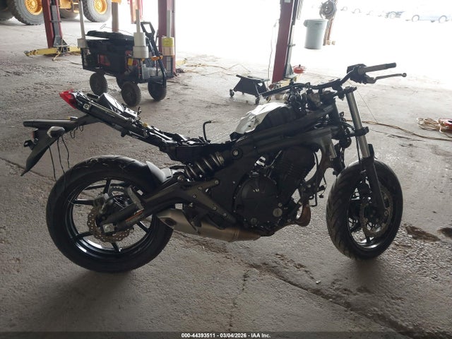 JKAEXEE12GDA20900 Kawasaki Ex650 E