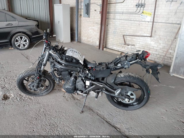 JKAEXEE12GDA20900 Kawasaki Ex650 E