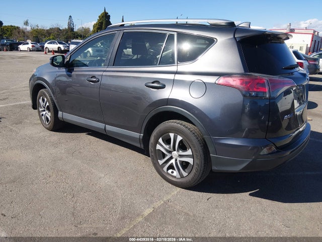 JTMZFREV4GJ076436 Toyota RAV4 LE