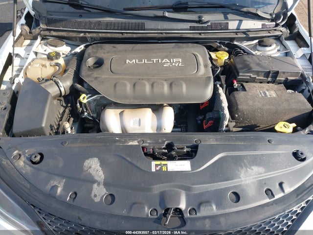 2016 CHRYSLER 200 1C3CCCBB2GN174349 Photo 9