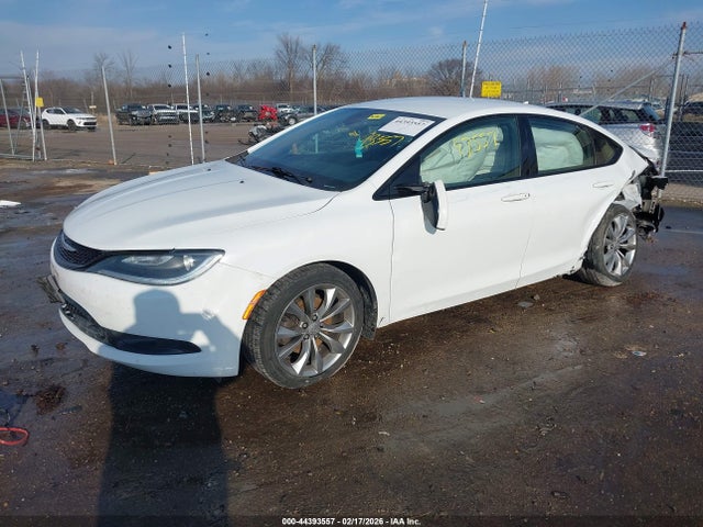 2016 CHRYSLER 200 1C3CCCBB2GN174349 Photo 1