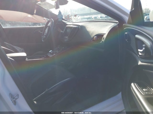 2016 CHRYSLER 200 1C3CCCBB2GN174349 Photo 4