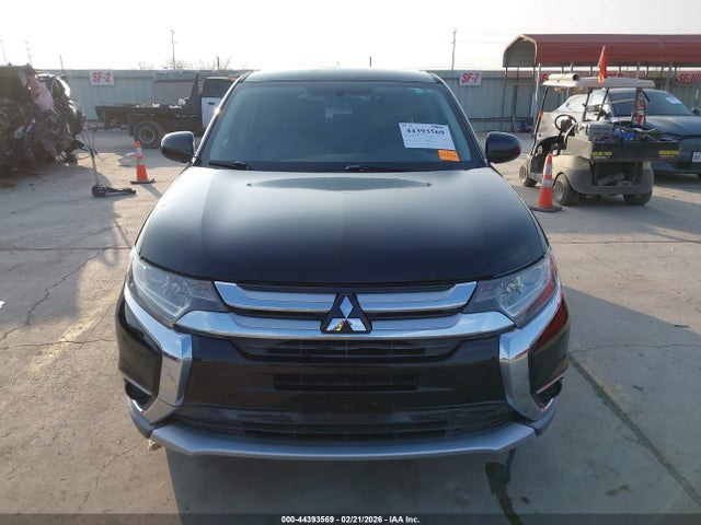 JA4AD2A38GZ050576 Mitsubishi Outlander Es