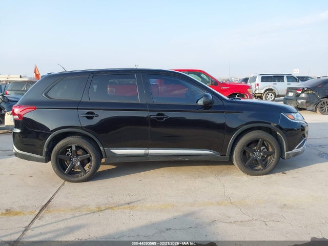 JA4AD2A38GZ050576 Mitsubishi Outlander Es