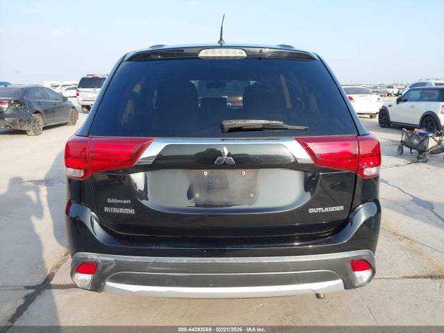 JA4AD2A38GZ050576 Mitsubishi Outlander Es