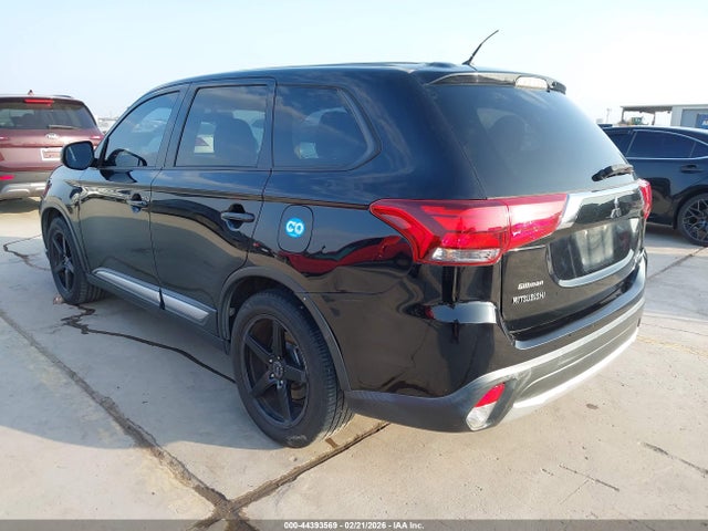 2016 MITSUBISHI OUTLANDER JA4AD2A38GZ050576 Photo 2